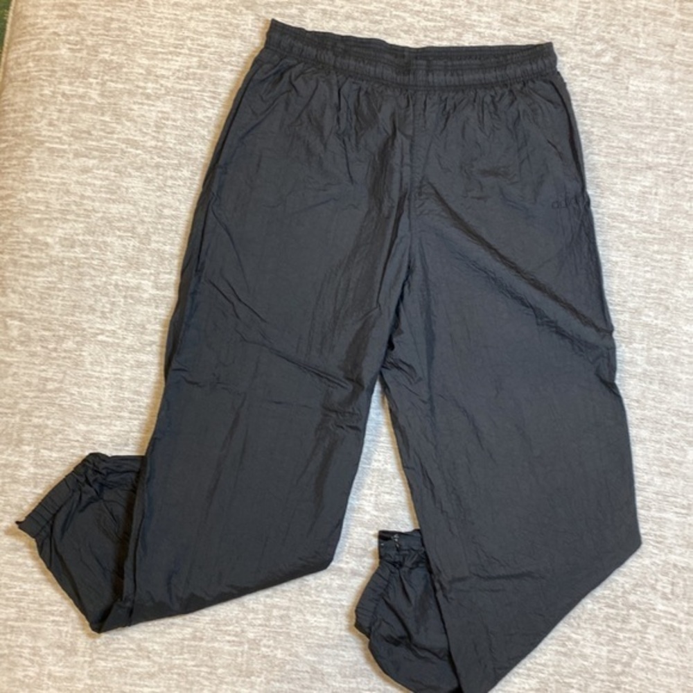 Adidas men’s black parachute track pants size extra large